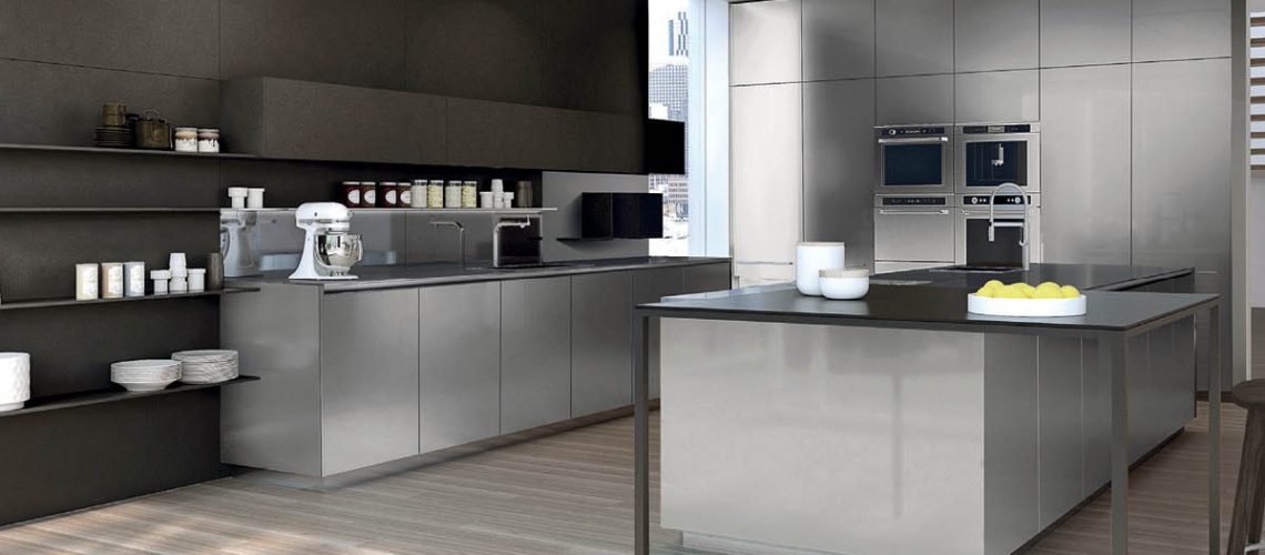 מבטח בגווני אפור