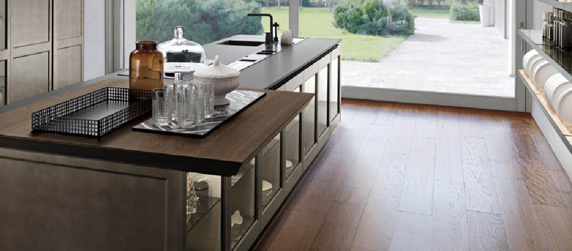 מטבח קלאסי מול חלון